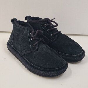 UGG Chuaka Boot Lace Up Ankle Boots Suede Lined Classic Black  Women's Size 6